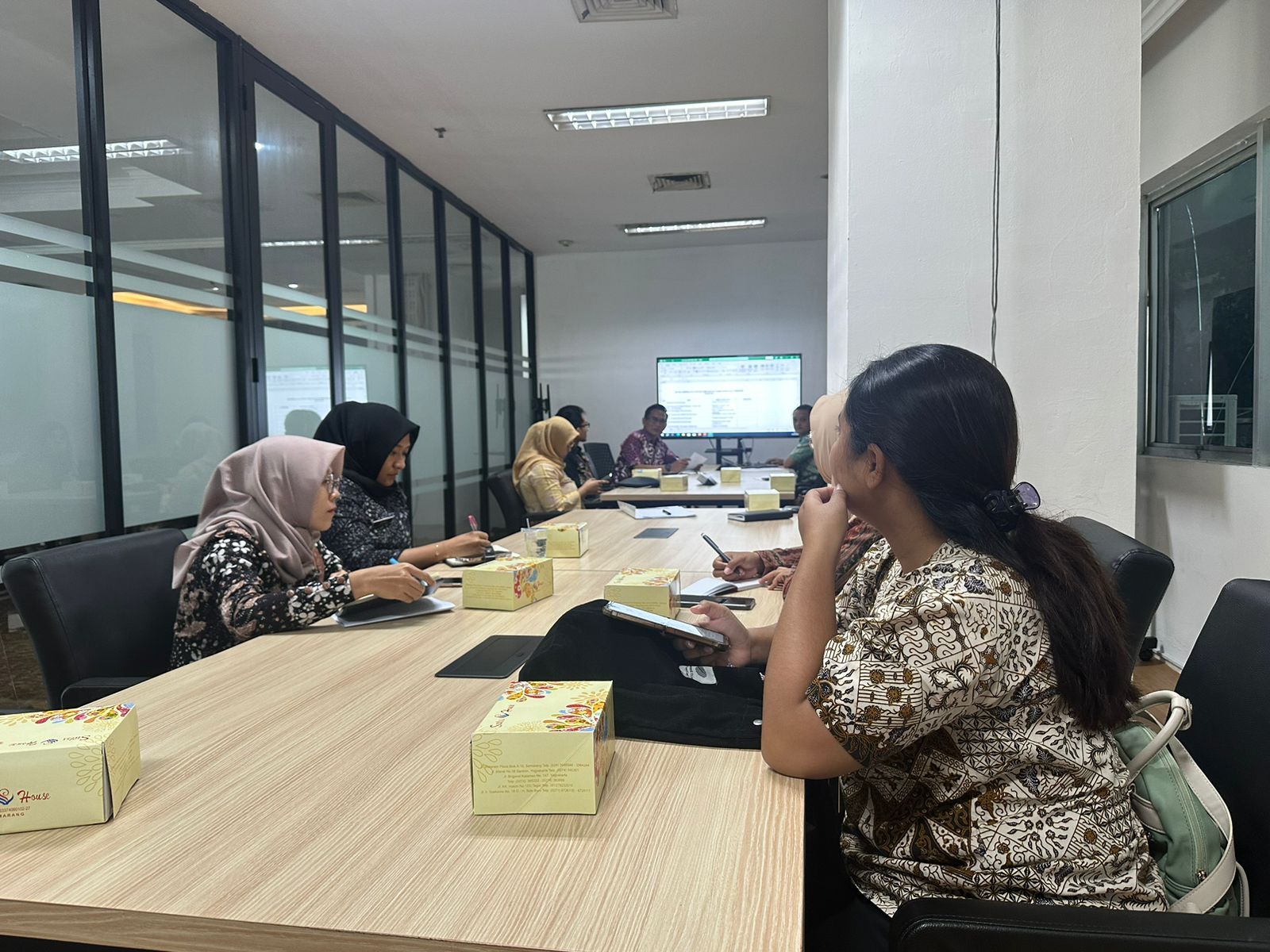 Rapat Persiapan Pengisian Pemetaan Daya Saing Daerah Kota  Semarang Tahun 2024